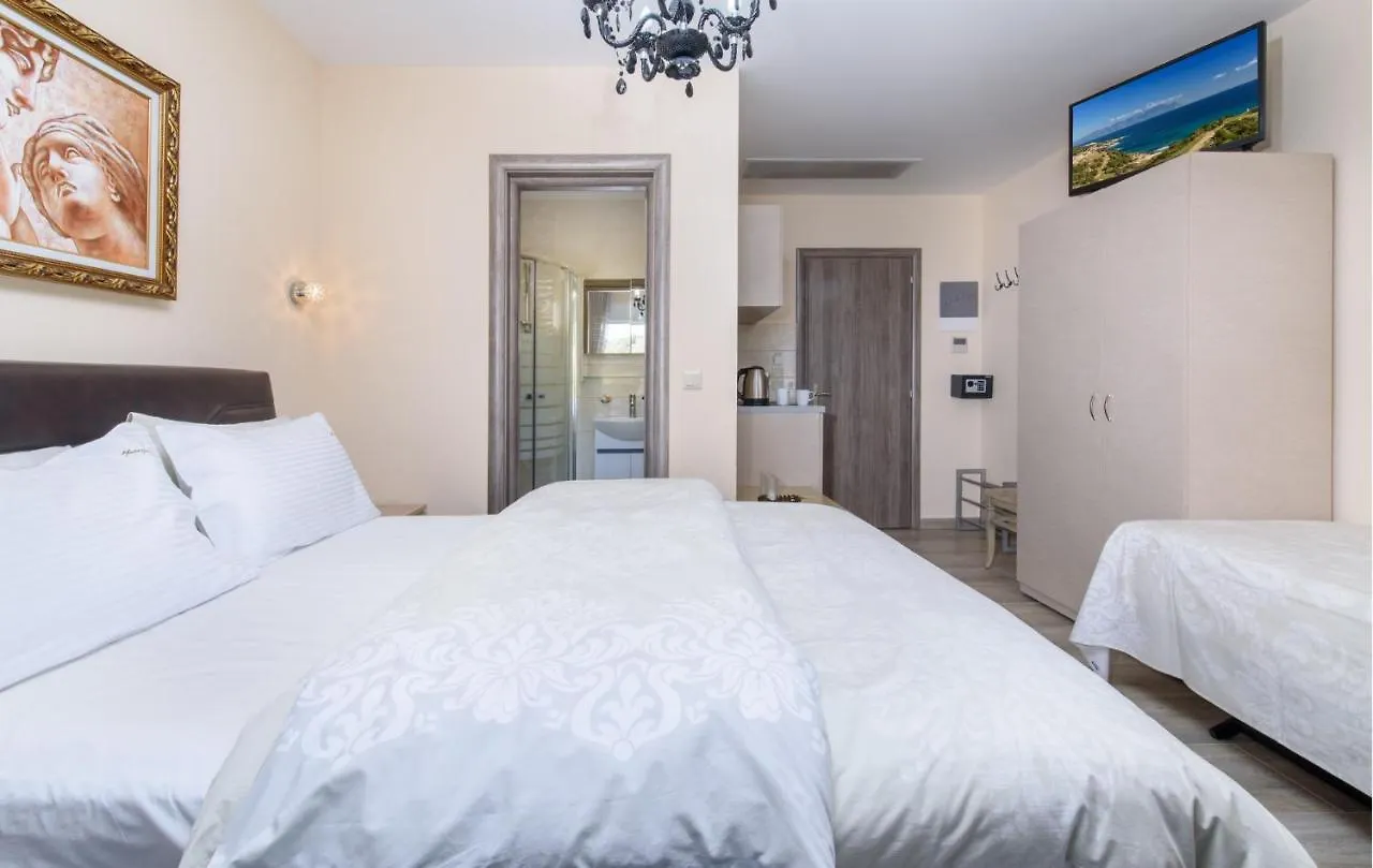 Das Maistrali 2 Sarti Bed & Breakfast